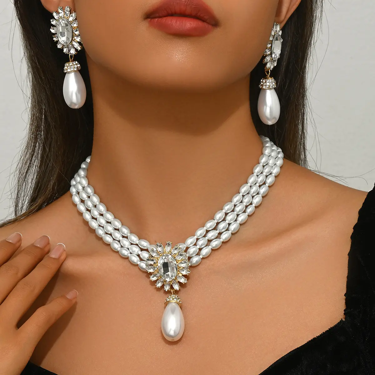 Geometric Light Luxury European American Women Jewelry