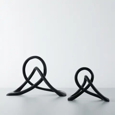 Simple and Modern Black Resin Twisted Knot Abstract Geometric