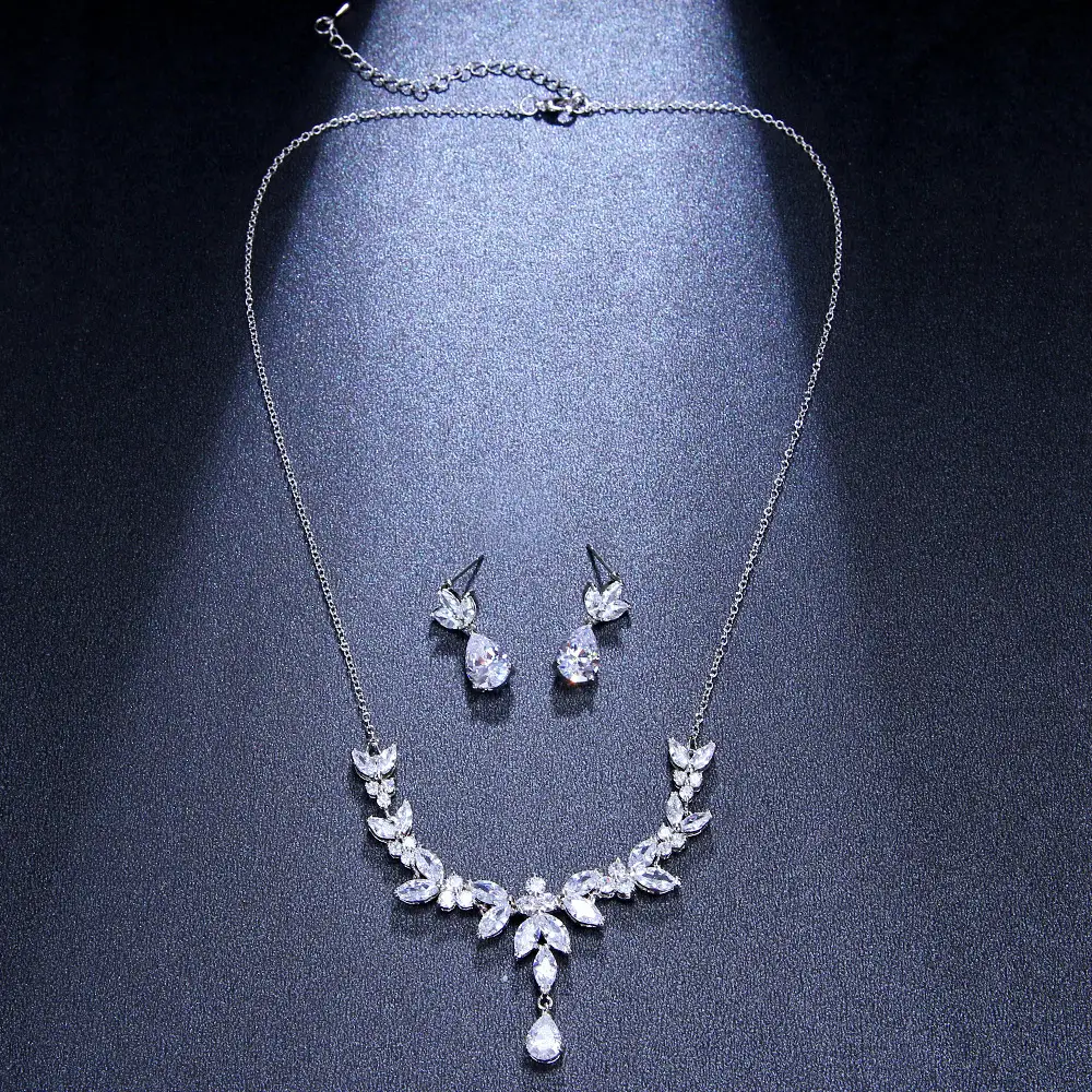 Cool And Luxurious Pendant Necklace Accessories