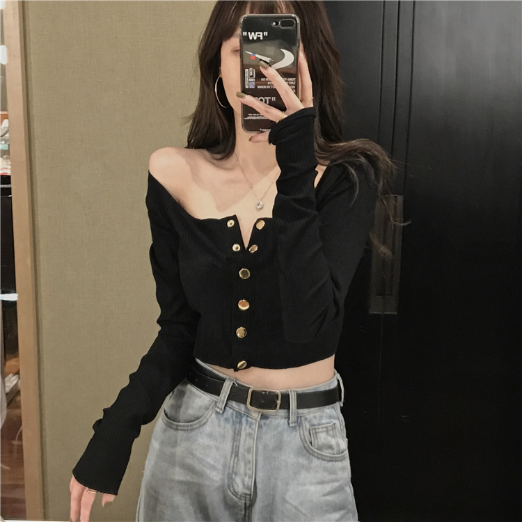 Title 3, Small Slim High Waist Short Long Sleeve T-shirt