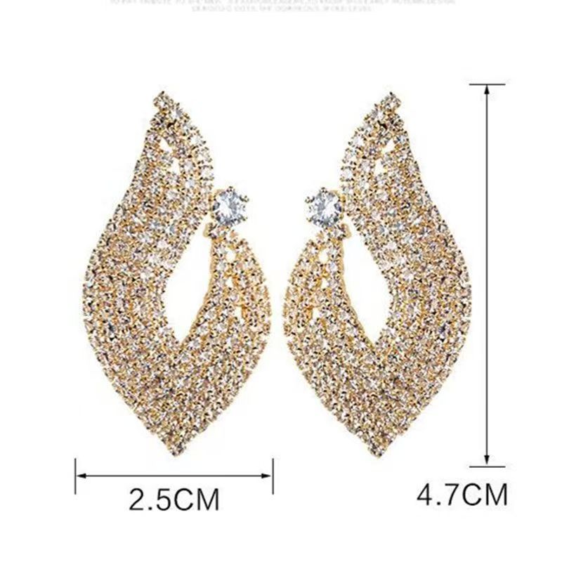 Clins d'oreilles tout strass mobiles, audace coréenne élégante et scintillante