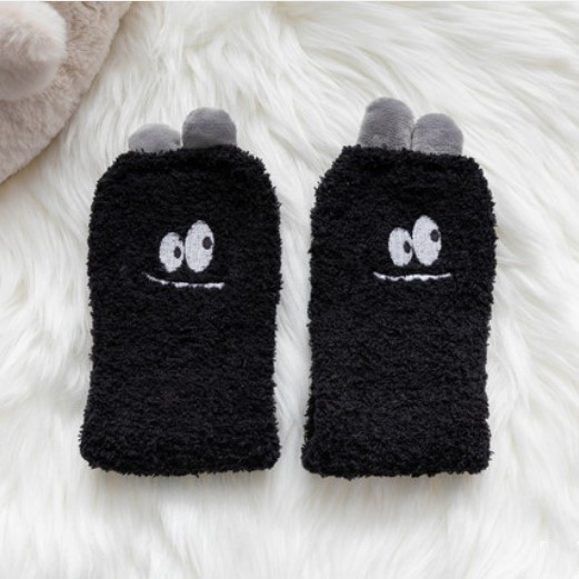 Title 5, Three-dimensional ear embroidery snow socks