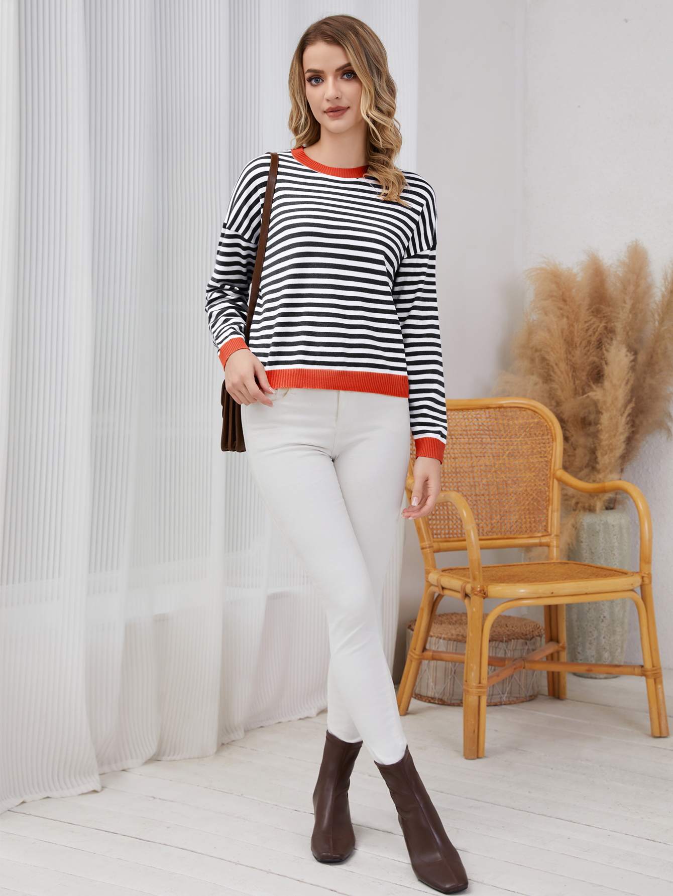 Women's Striped Round Neck Long Sleeved Top