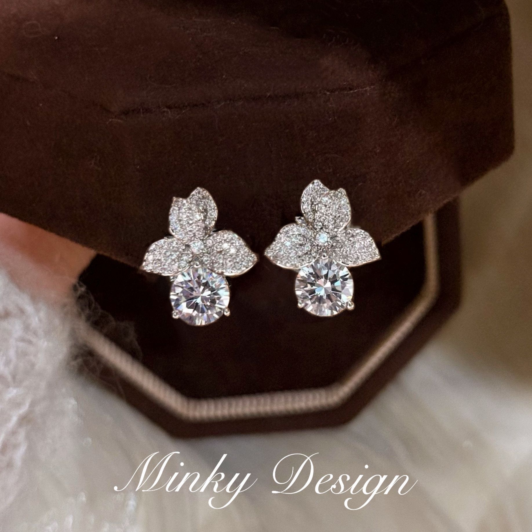 Hyacinth Shiny Rhinestone Stud Earrings, Elegant Light Luxury High-end Ear Jewelry For Women