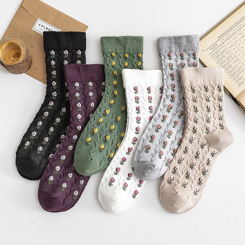 Small Floral Tube Retro Harajuku Women's Socks College Style