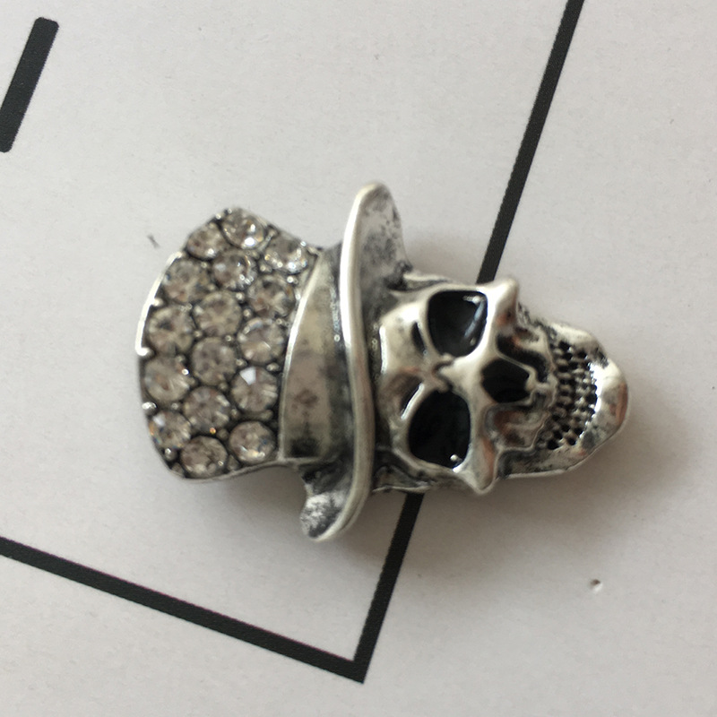 Halloween skull brooch punk (silver)