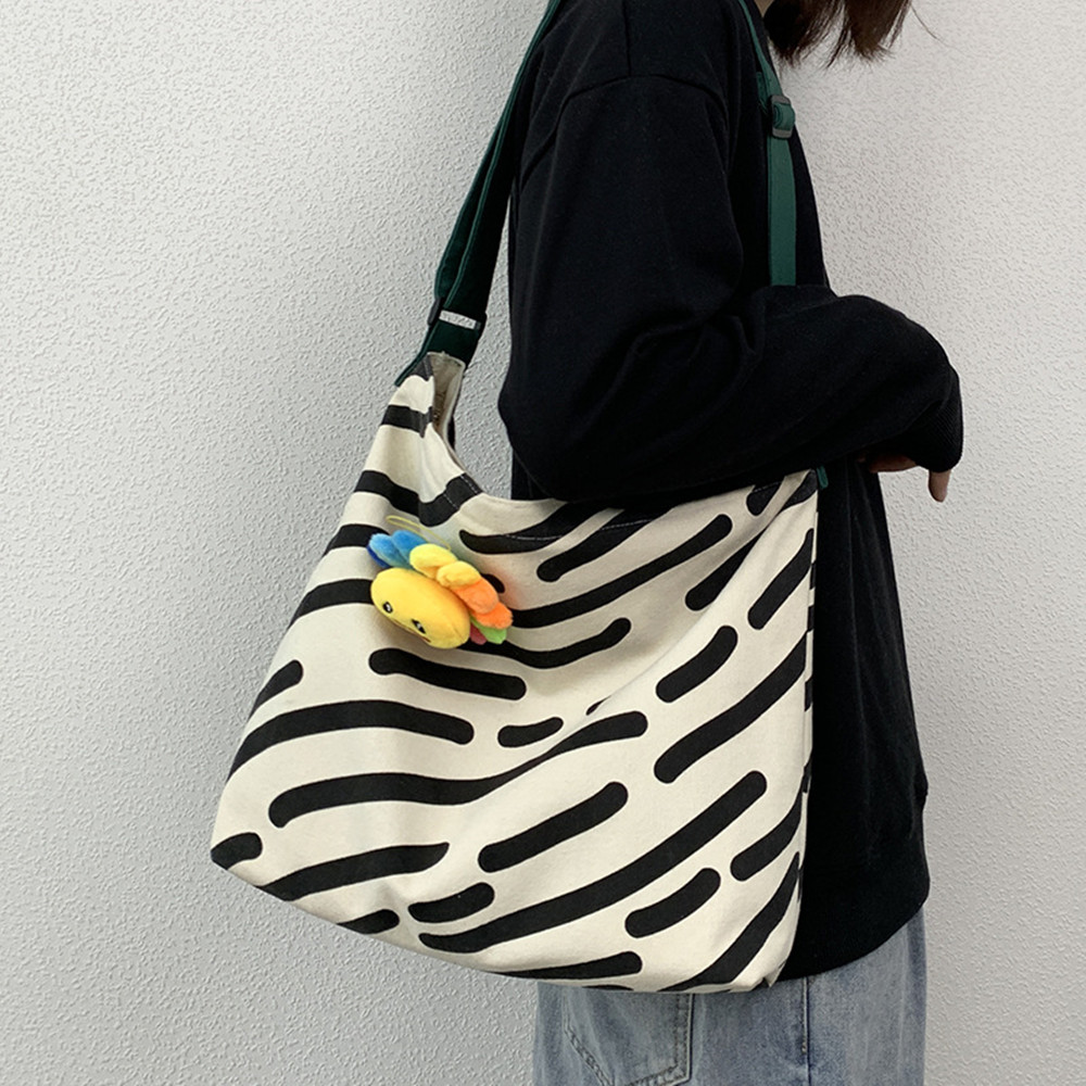Women's One Shoulder Portable Large Capacity Messenger Canvas Bag
