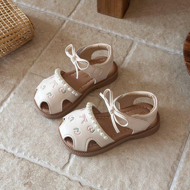 2026 Summer New Girls' Sandals, Pastoral Style With Delicate Embroidery, Sweet Closed-toe Hollow-out Soft Sole Pearl Princess Shoes — foto 2