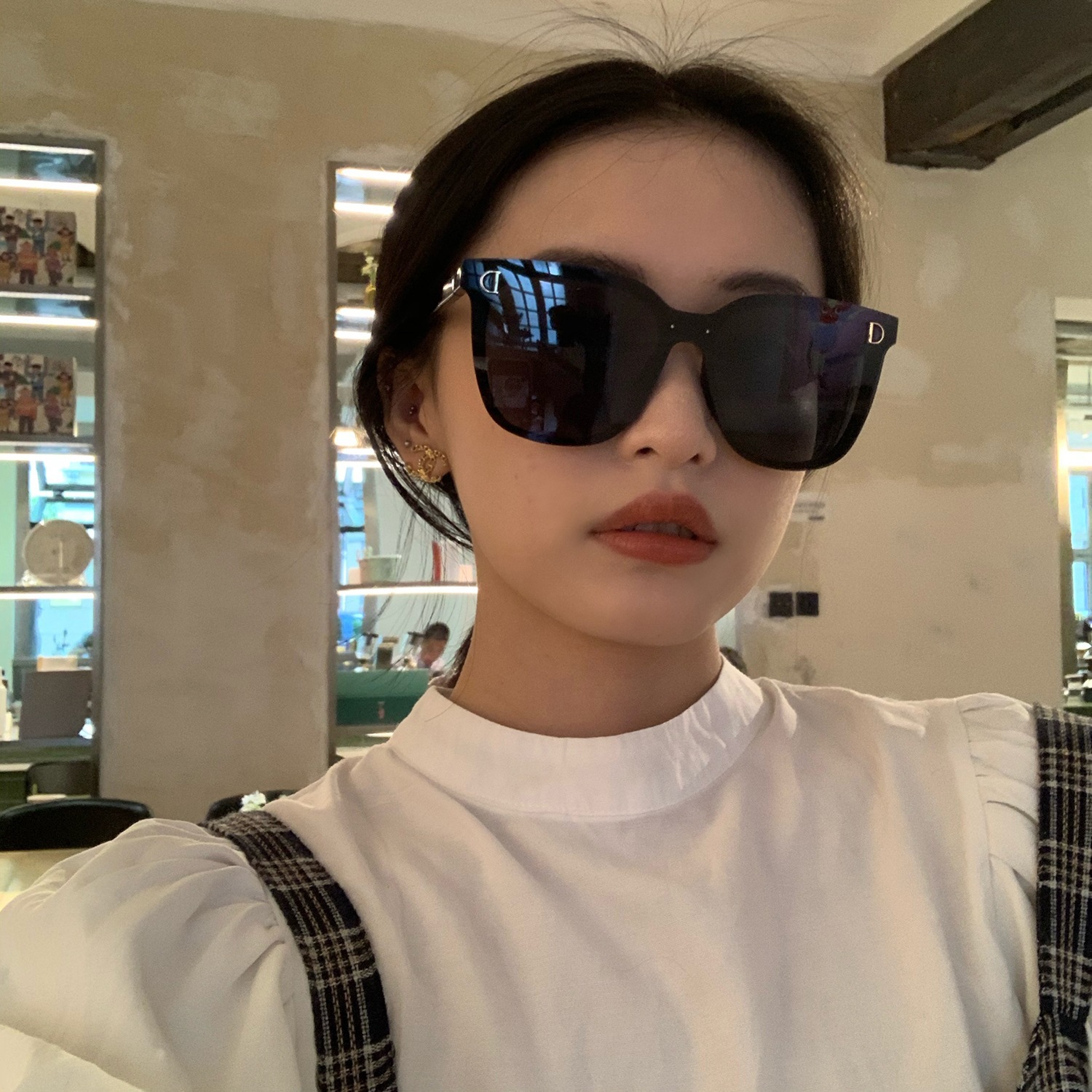 Title 4, Fashion D Letter Sunglasses Show Small Face