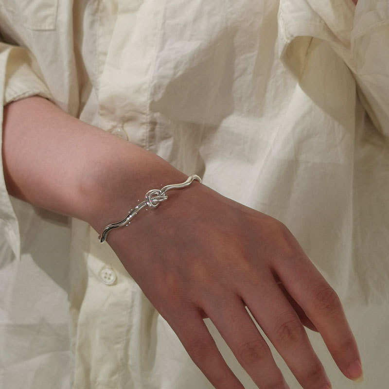 Title 3, S925-Silber-Charakter-Knotenarmband