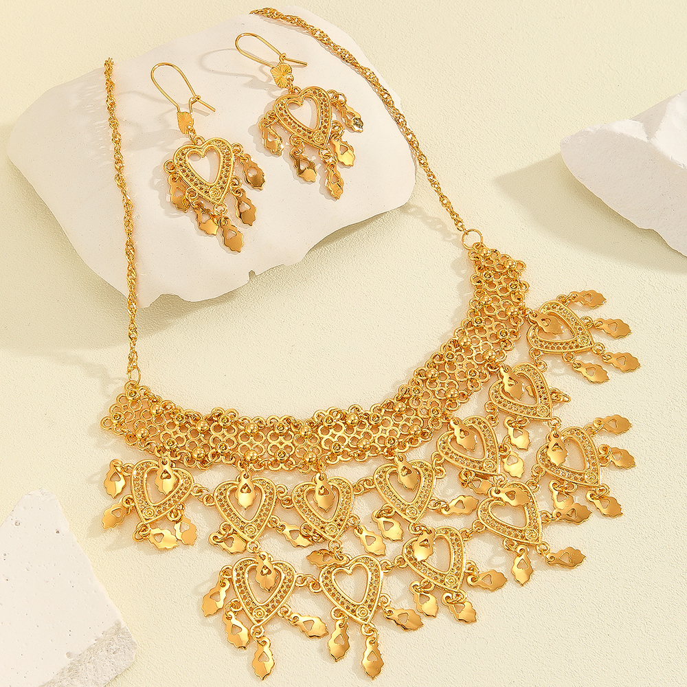3pcs Fashionable Retro Luxury Heart-shaped Hollow Necklace Earrings Women's Set, Suitable For Party And Dance Gifts, Daily Wear — foto 2
