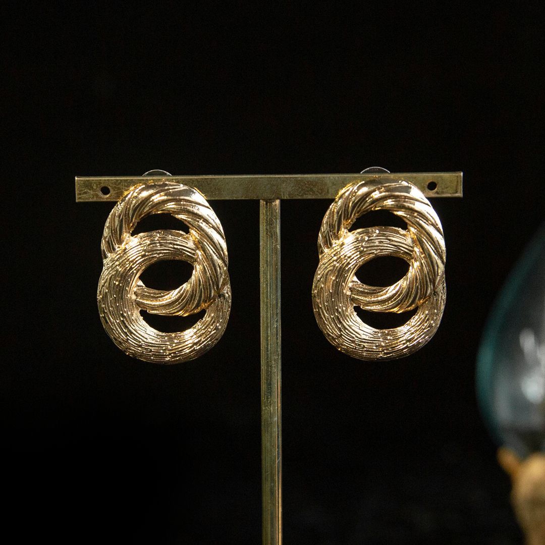 2026 New Golden Round Stud Earrings, European & American Old Money Style, Light Luxury Exquisite Niche Jewelry For Women
