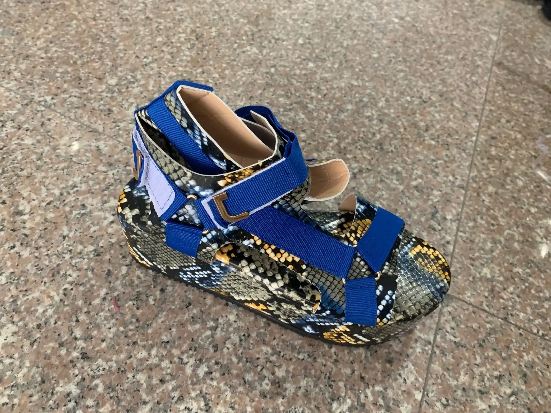 Sponge Cake Platform Colored Fish Mouth Sandals