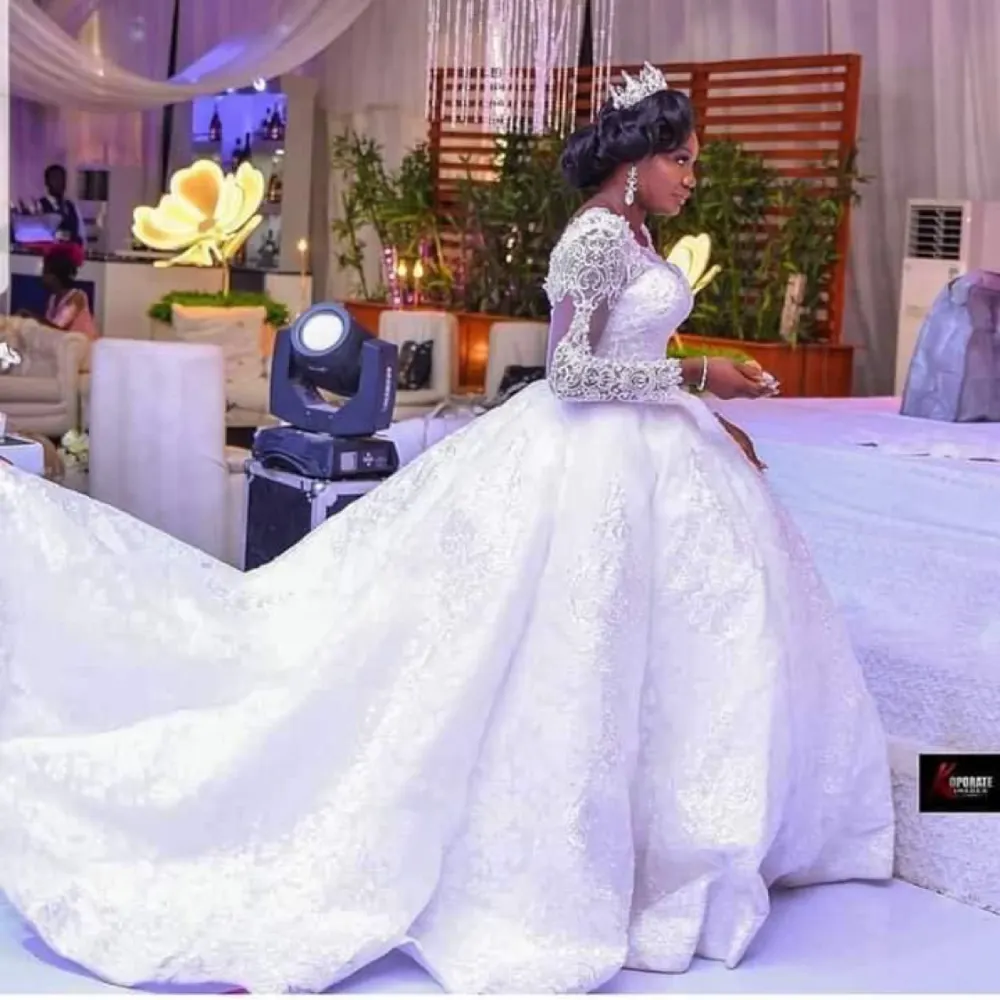 Lace African Wedding Dress Long Sleeves Round Neck Big