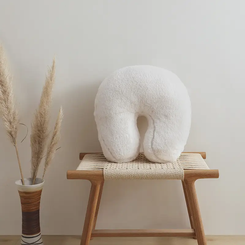 Nordic Style Bedside Three-dimensional Sculpture Pillow