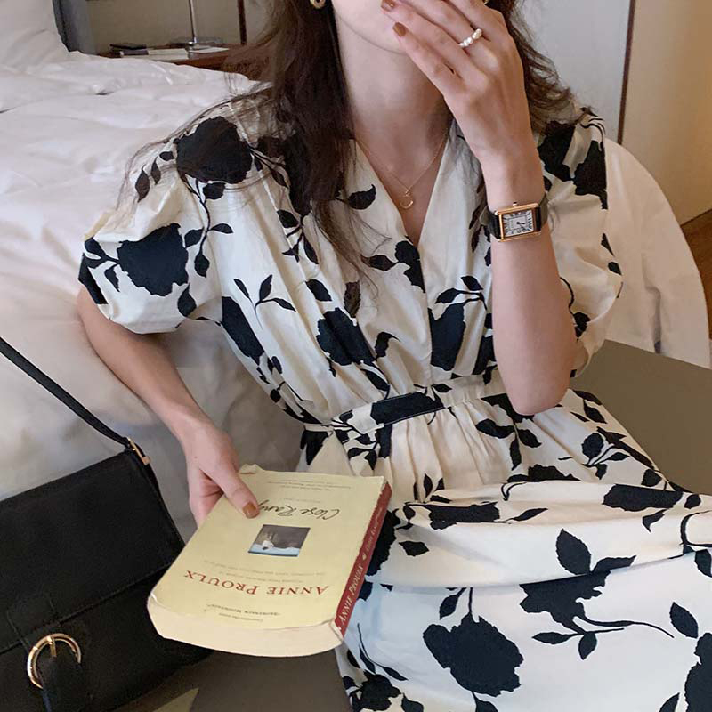 Women's Double Pocket Puff Sleeve Floral Dress