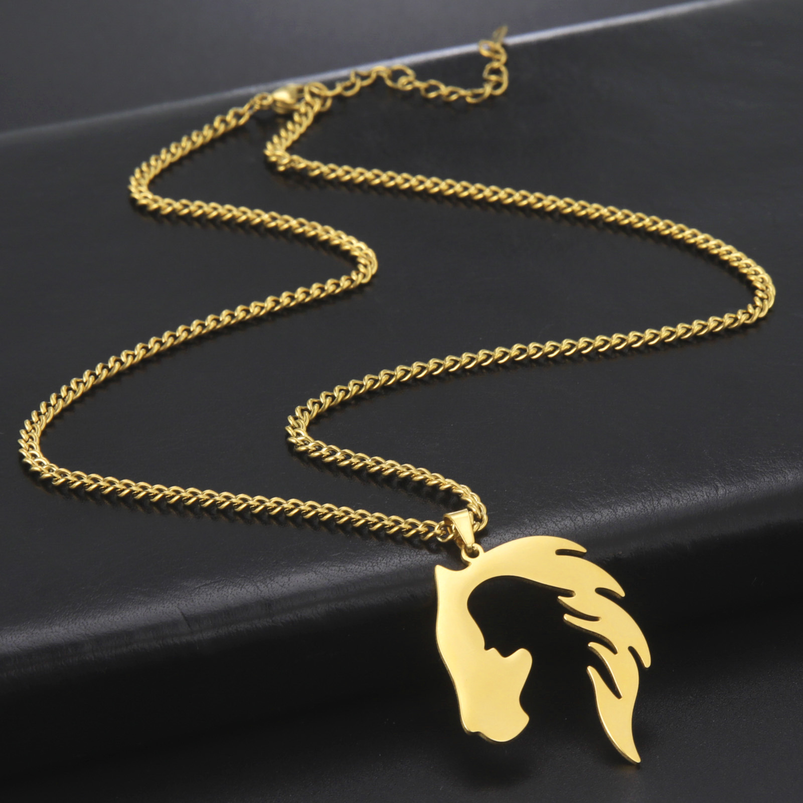 Title 6, Collier pendentif en acier inoxydable silhouett...