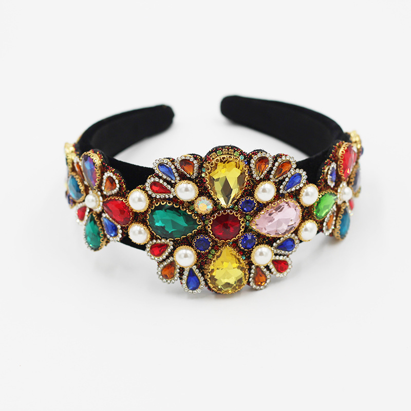 Luxurious and beautiful headband