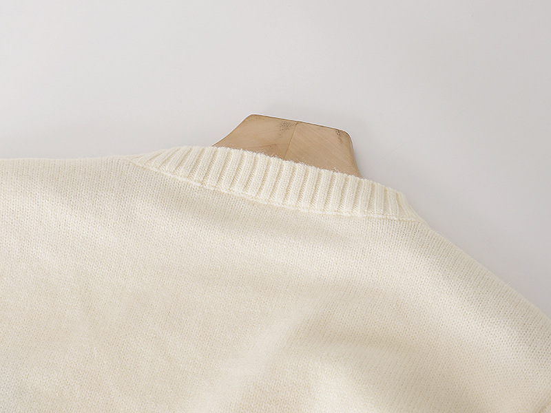 Title 2, Long Sleeve Round Neck Loose knit Sweater