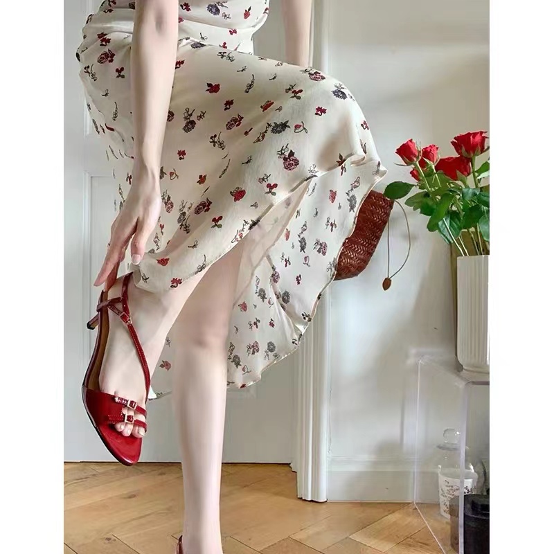 Super Xiangang Style Pure Desire Fragmented Flower Strap Dress
