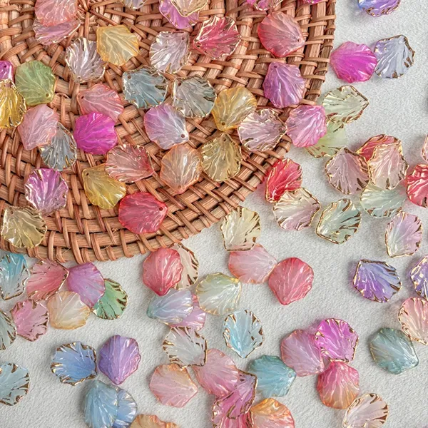 Gradient Gold Trim Shell Leaf Beads, Transparent