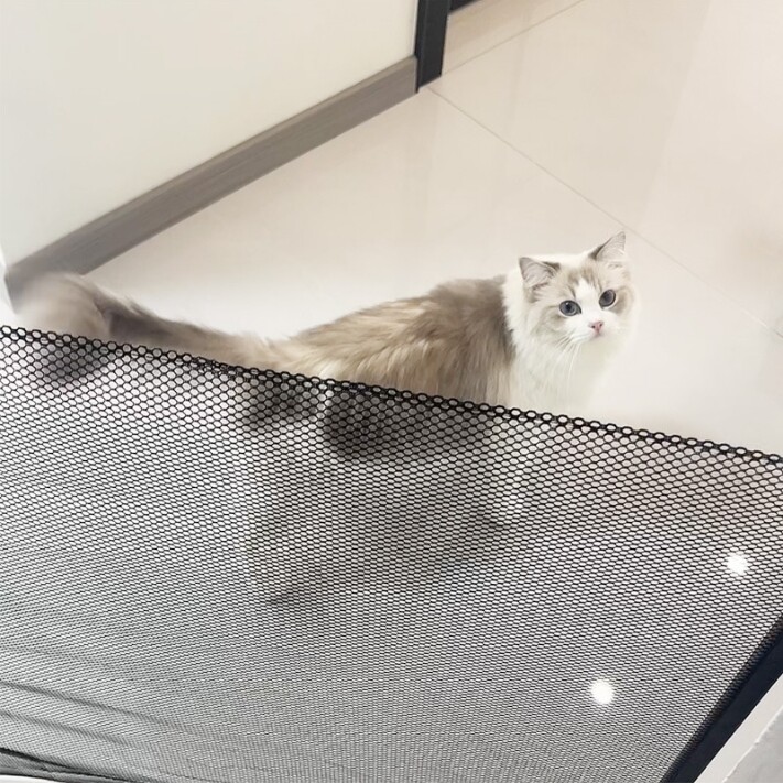 Retractable Pet Dog Gate Safety Guard Folding Baby Toddler Stair Gates Isolation