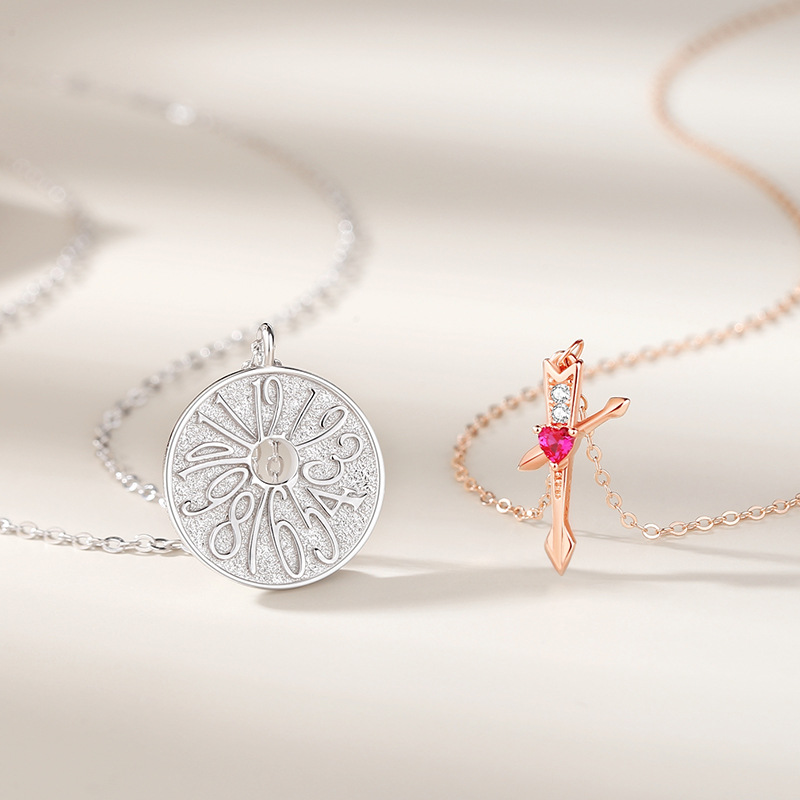 Round Geometric Coin Pendant Necklace