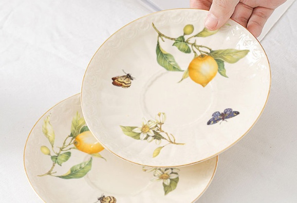 Title 7, European-style Retro Ceramic British Golden Edg...