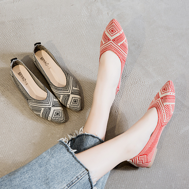 Women's Shallow Breathable One Pedal Pointed Toe Peas Shoes
