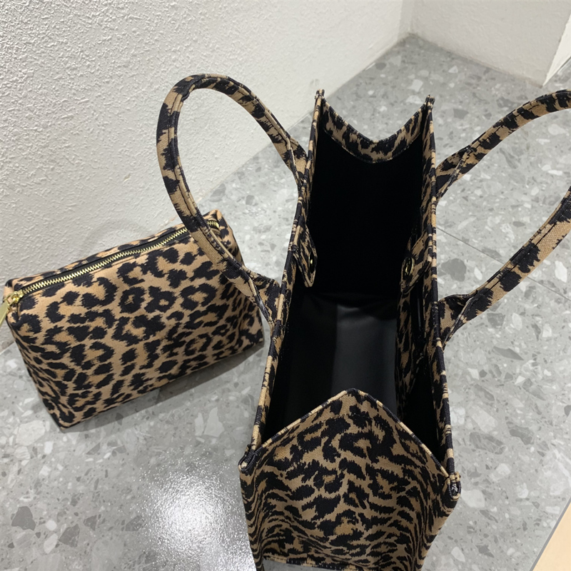 Title 3, Bolsa Tote Estampa de Leopardo Lona Alça Larga ...