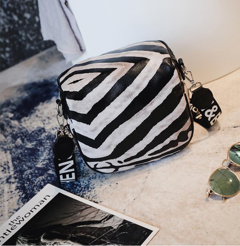 PU Casual Large Capacity Semicircle Saddle Bag