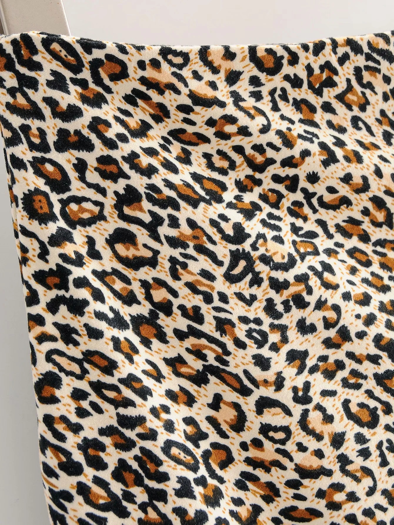 Title 17, Animal print waist skirt