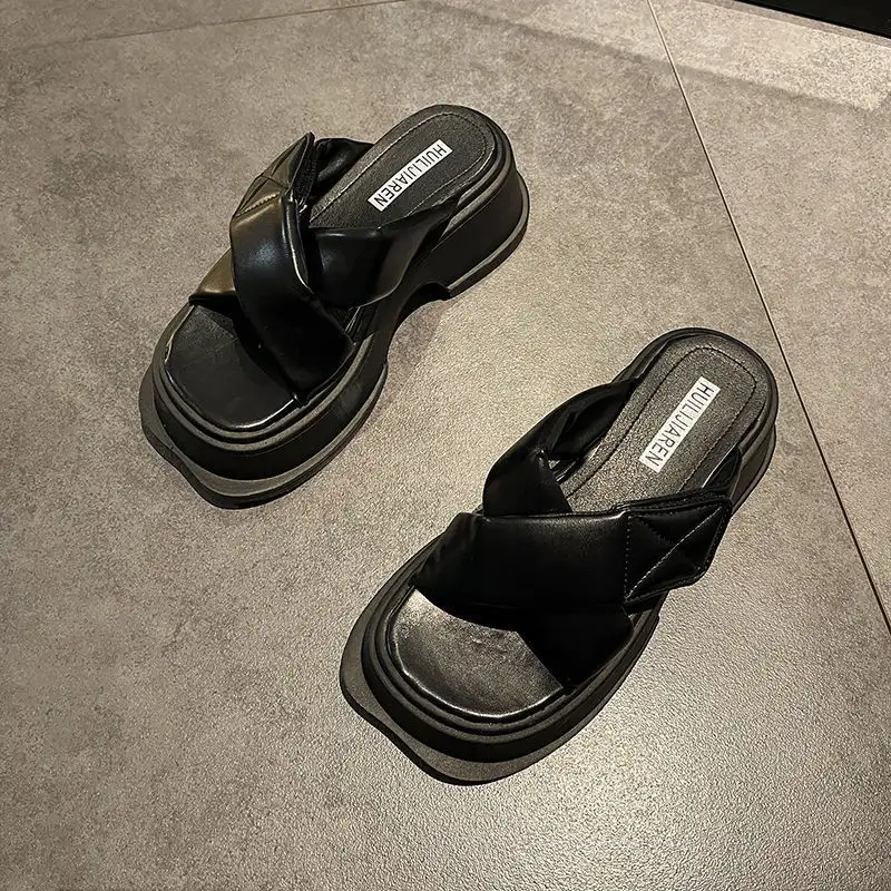 Women's Fashion Versatile Retro Thick Heel Slippers