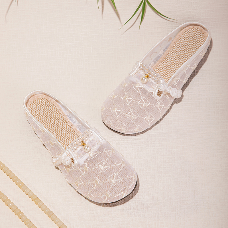 Summer Soft Sole Mesh Slip-On Sandals For Women -Breathable Outdoor Slippers With Oriental Embroidery Canvas Shoe Design