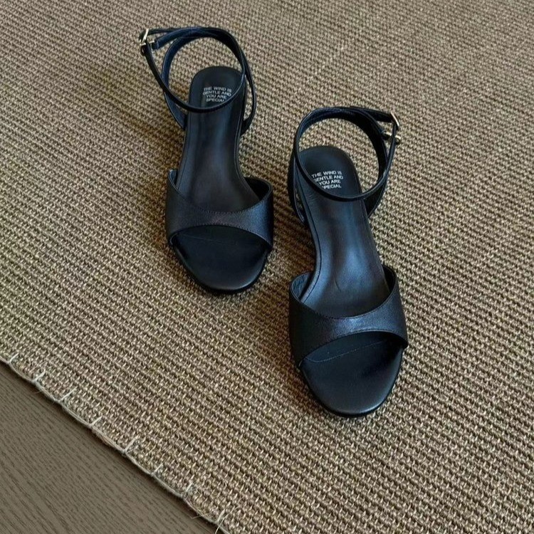 Slingback Kitten Heel Pumps, picture 4 of 5