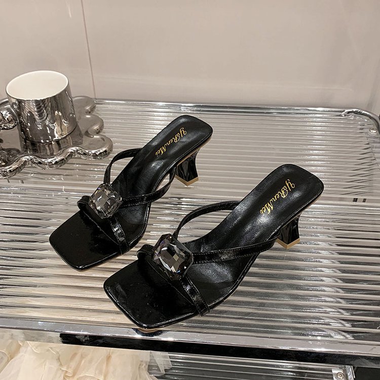 Square Headed Flat Slippers, Fashionable Slippers, Women's Low Heeled One-piece Cool Slippers