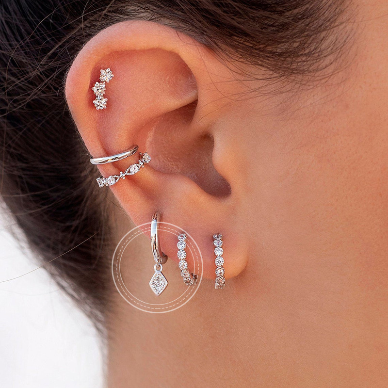 Diamond Shaped Earrings With Geometric Inlay Of Zircon