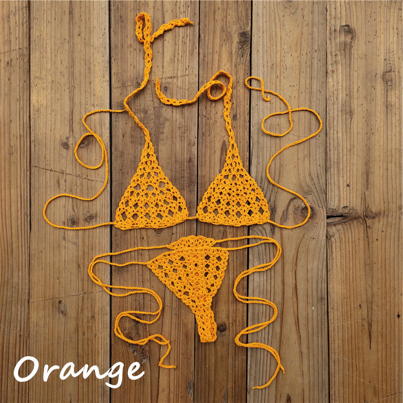 Title 13, Ensemble bikini crocheté à la main