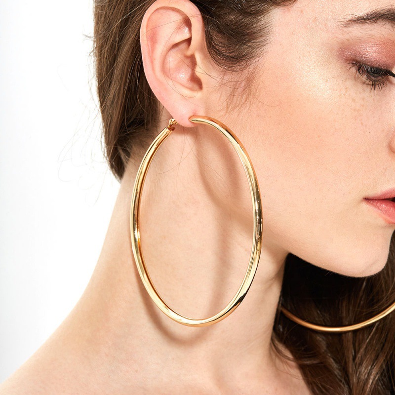 Women's Fashion Simple Large Hoop Earrings