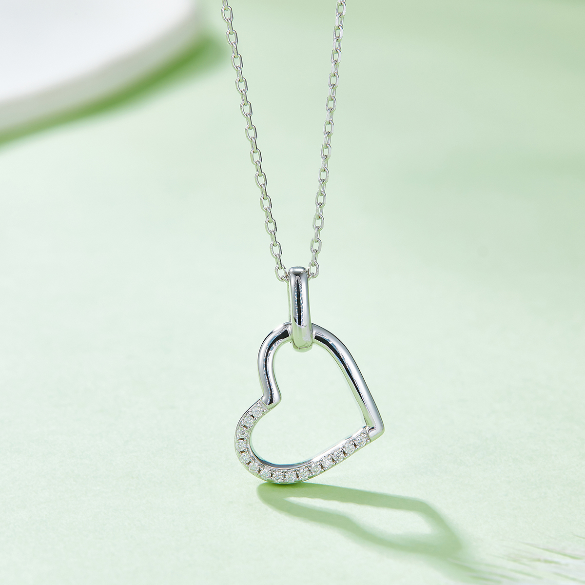 3.4g S925 Sterling Silver 15 Stones Moissanite Heart Necklace 45cm  Half Pave Asymmetric Pendant With GRA Certificate, Platinum Plated Romantic Jewelry Gift Box Set For Women