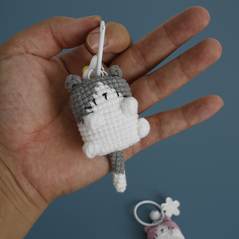 Title 3, Fashion Handmade Crocheted Cat Pendant