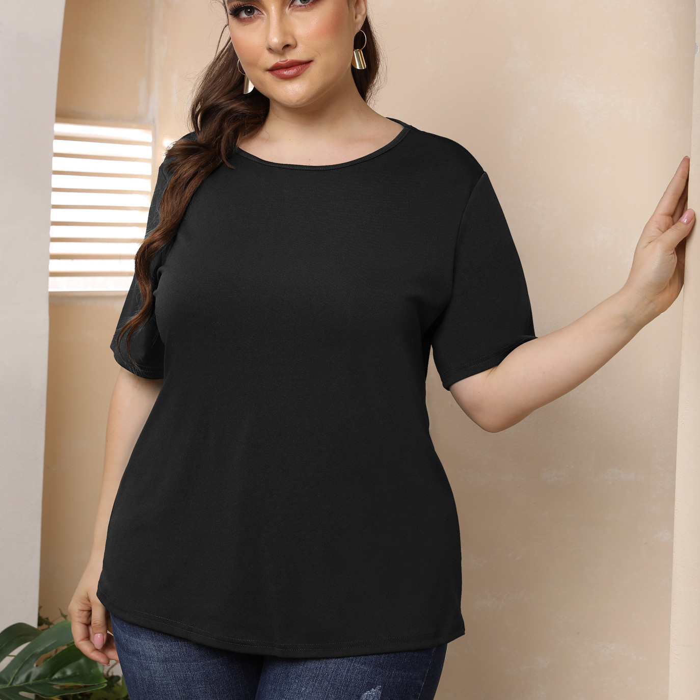 Women's Casual Round Neck Butterfly Cutout Top