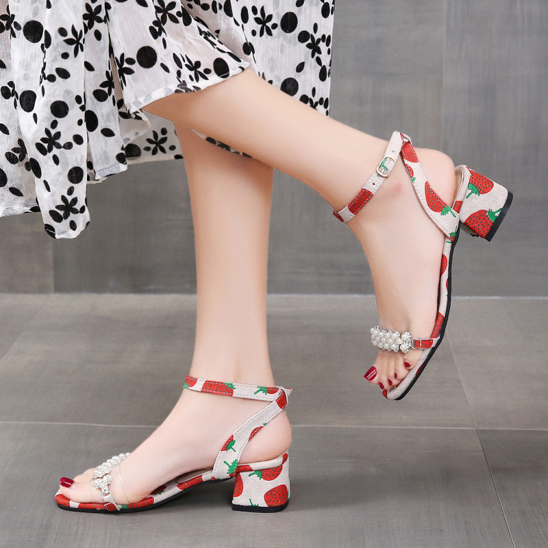 Fairy Strawberry Print Sandals Pearl Line With Middle Heel