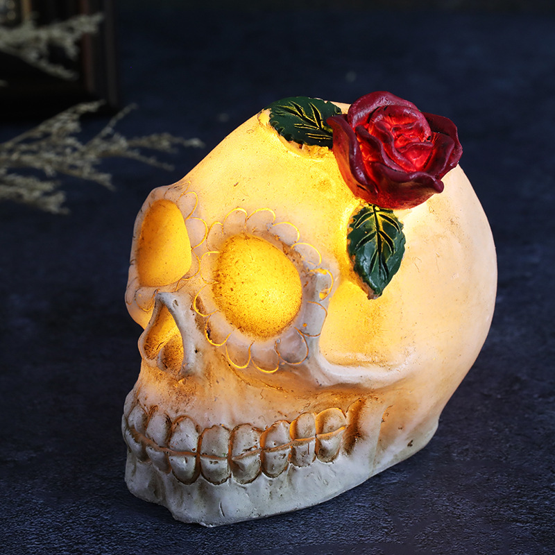 Crâne décoratif Halloween en résine — 3 styles, 15 cm, déco de table et d'étagère, objet de collection pour ambiance maison hantée 3