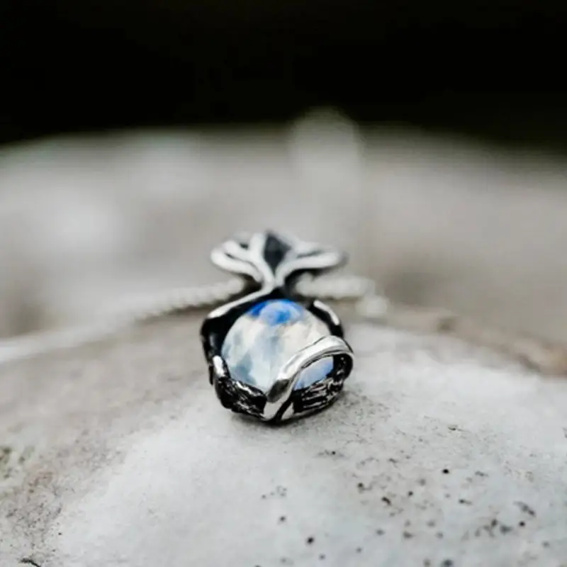 Retro Women's Moonstone Necklace Silver Flower Pendant