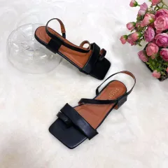 Sexy Flat Shoes With Chain Buckle - Black - View 1