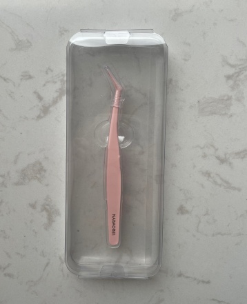 Non-Sticky Lash Tweezers 9