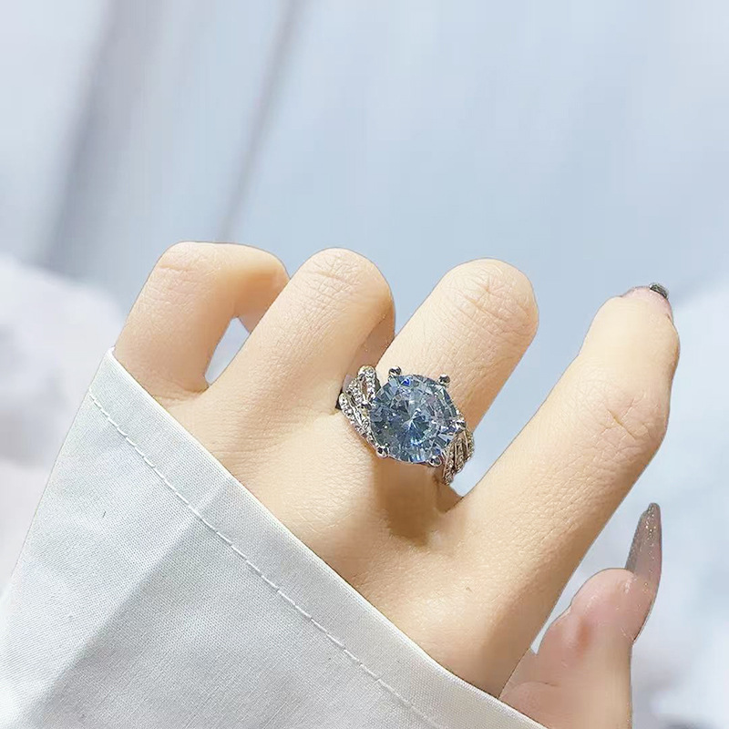 Women's Crystal-Encrusted Ring & Couple Rings Light Luxury, High-End, Ultra-Shiny, Fashionable & Elegant Niche Versatile Band Accessories - Jewelry & Watches