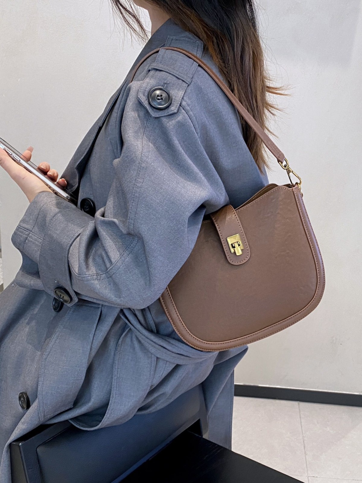 Sac de selle de luxe léger et minimaliste, sac à main en cuir véritable – Image 9