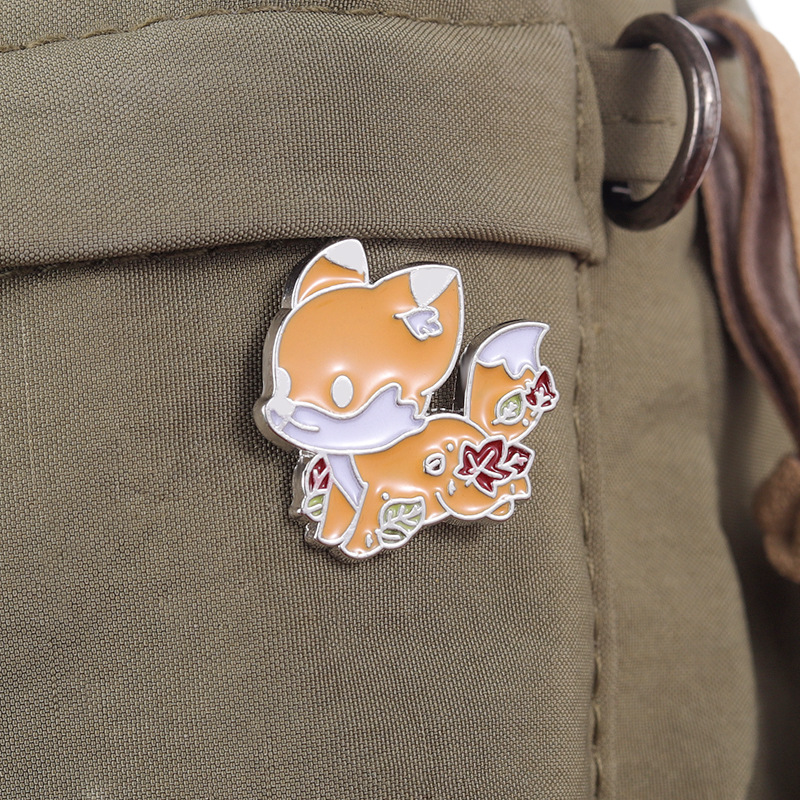 Title 8, Cute Cartoon Accessories Maple Leaf Fox Brooch